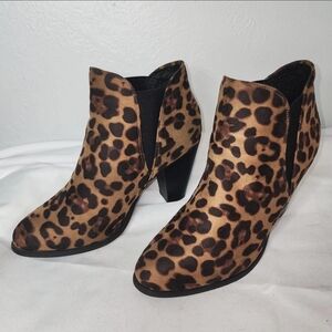 Forever Women's Leopard Print Ankle Boots Size 9